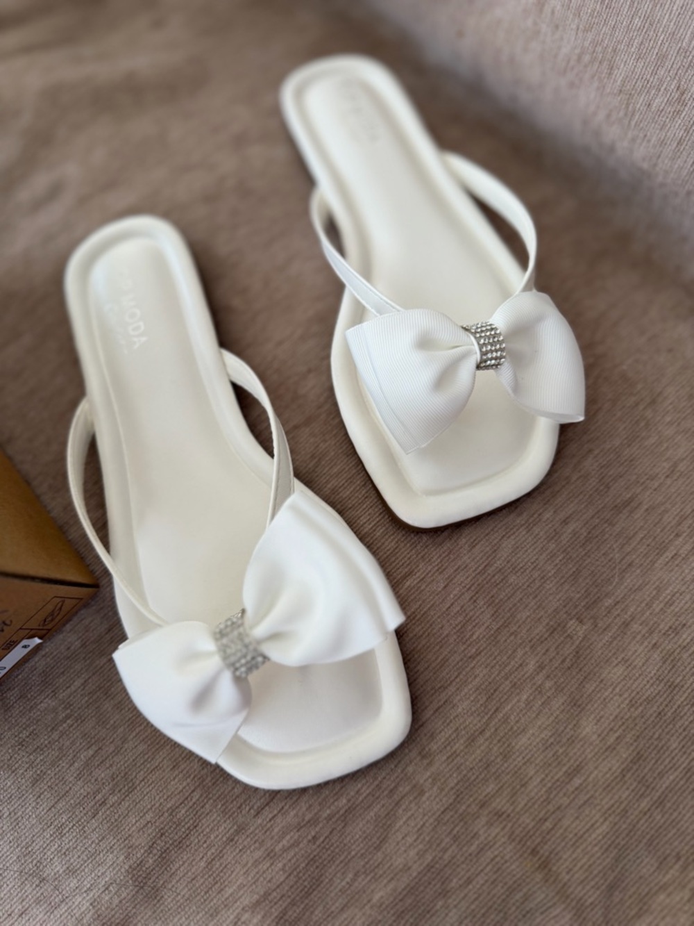 TOP Moda White Bow Slide Sandals with Crystal Accent